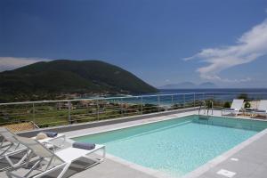 Off White Villas Lefkada Greece