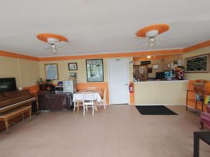 Highland Motel