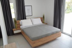 Tala Luxury apartments with pool by Raise