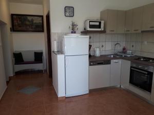 Apartmani Roza Lopar