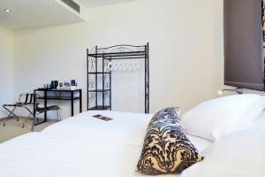 Hotels Kyriad Frejus - Centre : photos des chambres