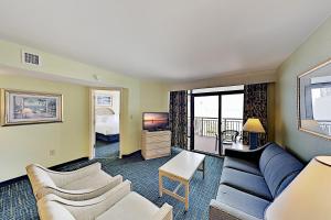 Three-Bedroom Apartment room in Beachfront Grande Cayman with Pools Gym & Waterpark condo
