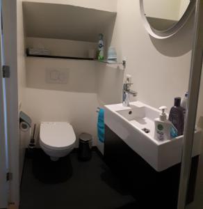 Boat Rooms on Water b&b