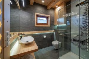 Osada Guty - każdy domek posiada prywatne jacuzzi na wyłączność, w cenie pobytu