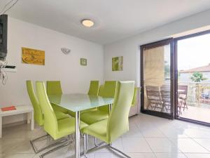 Apartment Villa Alpa-6 by Interhome