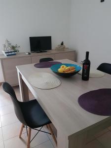 The Yellow House IUN P3446