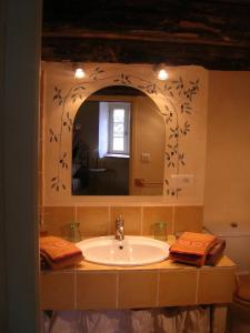B&B / Chambres d'hotes Domaine de Peyre Brune : Chambre Double avec Salle de Bains Privative