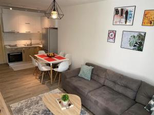 One-Bedroom Apartment room in Heilis Cozy Apartment