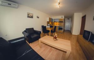 One-Bedroom Apartment with Balcony room in Panorama Fort Beach