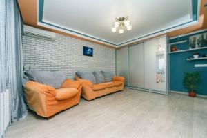 Nice two- bedroom apartment in five minutes from metro Minskaya