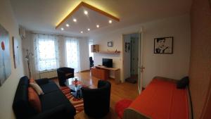 Twin Belville Apartments