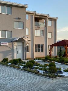 Kostovski Rooms-near E75 to Greece