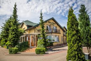 Domki i Pokoje Zielony Zakątek - Mini Zoo - Duży Plac Zabaw - Komfort i Cisza