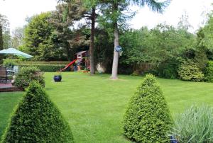 Surlingham Lodge Studio Large Family Cottage