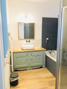 Hotels Hotel Saint-Michel : photos des chambres