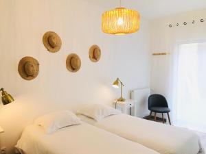 Hotels Hotel Saint-Michel : Chambre Familiale