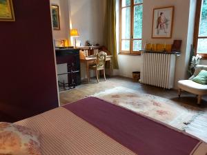 Double Room with Private Bathroom room in Burlats