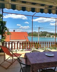 Two bedroom seaside home in quiet village