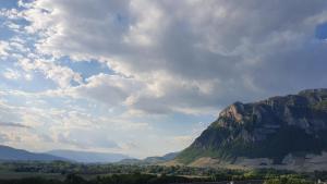 Appartements Gite clair, spacieux et cosy avec vue sur le massif de la Chartreuse : photos des chambres