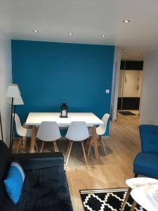 Appartements Splendide appartement proche de tous commodites : photos des chambres