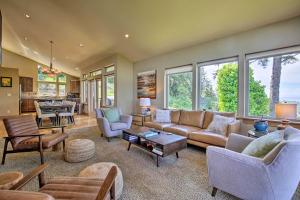 Luxe Coastal Haven with Bay Views and Hot Tub