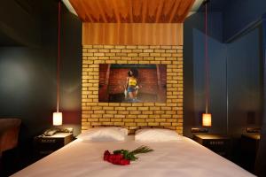 Queen Suite room in THE CRYSTAL BLUE XAIDARI HOTEL