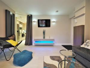 Contemporary Boutique 4 Sleeper Eton High Street - Pass the Keys