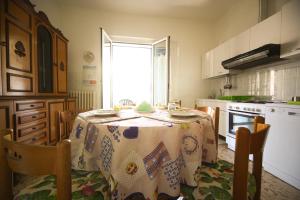 RITAS ROOM ON THE SEA