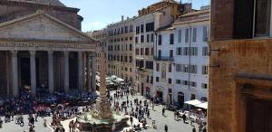 Restored Apartment - Stunning Pantheon View