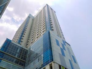 Best Location 1BR Apartment at Atlanta Residences By Travelio