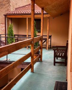 ULLYSSES GUEST HOUSE