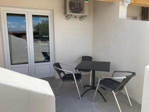 Triple Room with Terrace room in Clamador