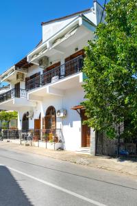 Tasias Holiday House