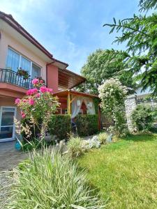 Casa Constantin si Elena ( Adults only )