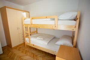 Hostel LakeBled