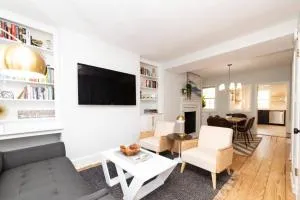 * Midcentury Modern Getaway * Prime Location * - Arnold