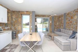 The Miracle Villa - Deluxe, Sea View, BBQ, Private Pool