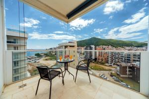 Two-Bedroom Apartment with Sea View room in Luxury Apartments Artiani