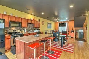 Urban Escape with Patio - 2 Mi to Downtown Detroit! - Hamtramck