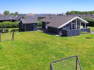 8 person holiday home in Otterup-By Traum