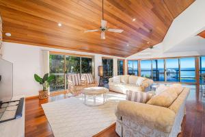 Seascape @ 19 Pindari - privacy, space, views