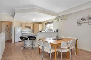 The Lighthouse - Port Willunga - C21 SouthCoast Holidays - Aldinga