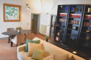 Del Giglios Luxury apartment in Piazza della Signoria