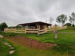 Apartmán na statku Červený Kostelec