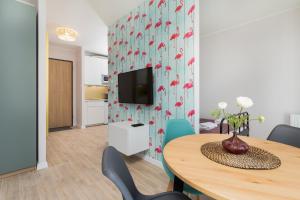 Apartament Flamingo Zajezdnia Wrzeszcz by Renters
