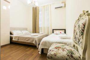 Sweet Home 8 VIP at Freedom Square