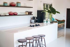 Teak Hill Pool Villa-Michelia