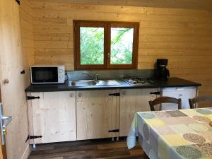 Campings Camping Le Canoe : photos des chambres