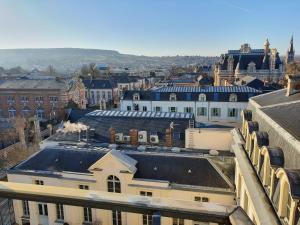 B&B / Chambres d'hotes L'epopee Panoramique - Parking - Avenue de Champagne - Epernay : photos des chambres