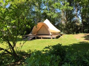 Campings Camping Le Canoe : photos des chambres